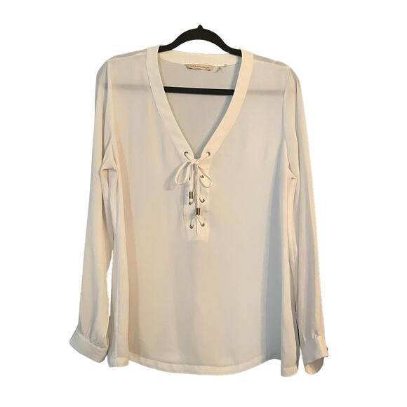 Soft Surroundings White Lace Up Tie Neckline Size M Long Sleeve Boho Pirate FLAW - Picture 1 of 12